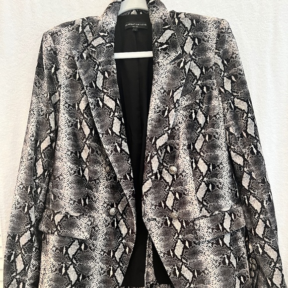 Generation Love Black and White Blazer - Picture 6 of 6